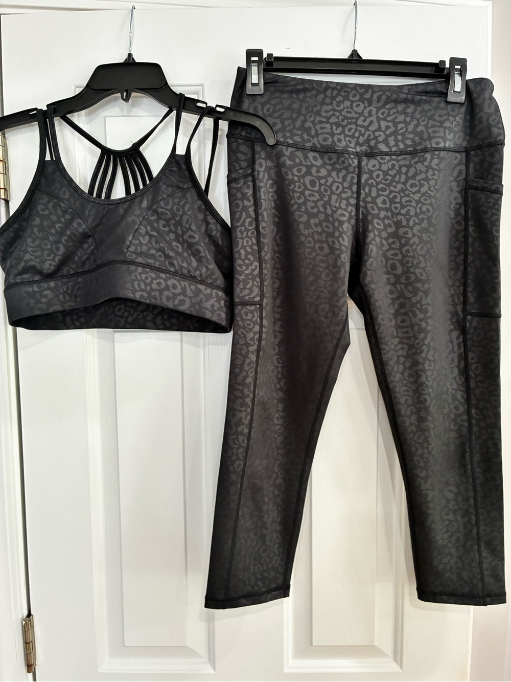 CVG Black Leopard Bra & Capri Leggings